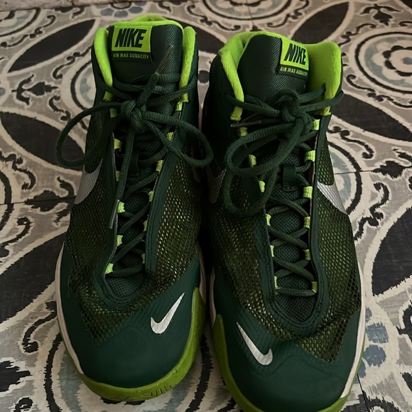 Nike Air Max Sneakers - Picture 2 of 4